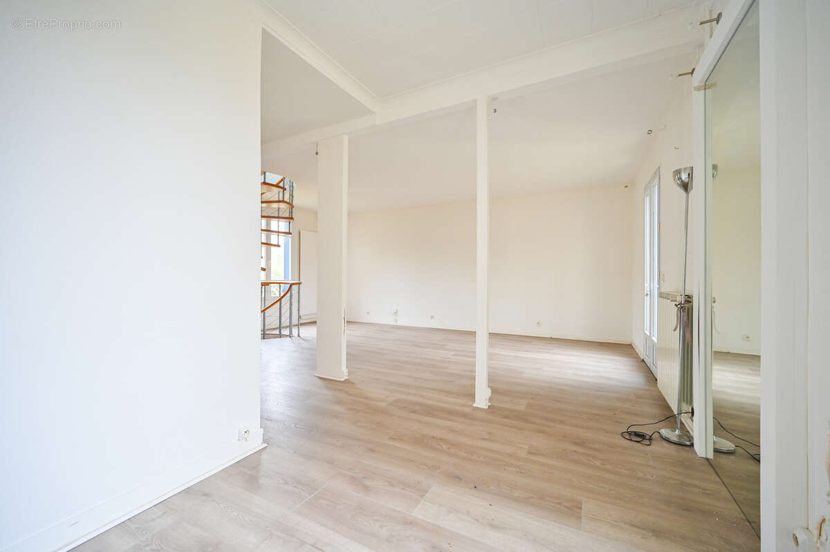 Maison à SAINT-MAUR-DES-FOSSES