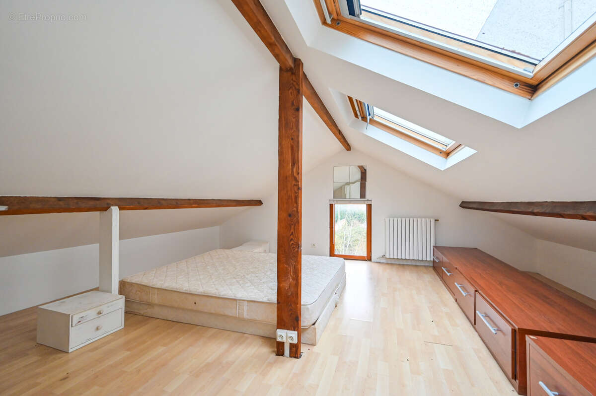 Maison à SAINT-MAUR-DES-FOSSES