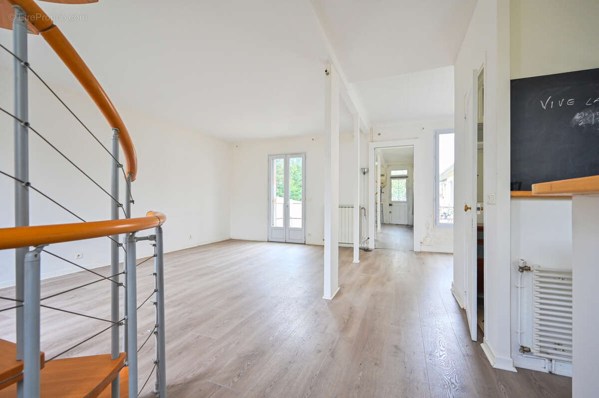 Maison à SAINT-MAUR-DES-FOSSES