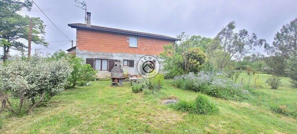 Maison à GRENADE-SUR-L&#039;ADOUR