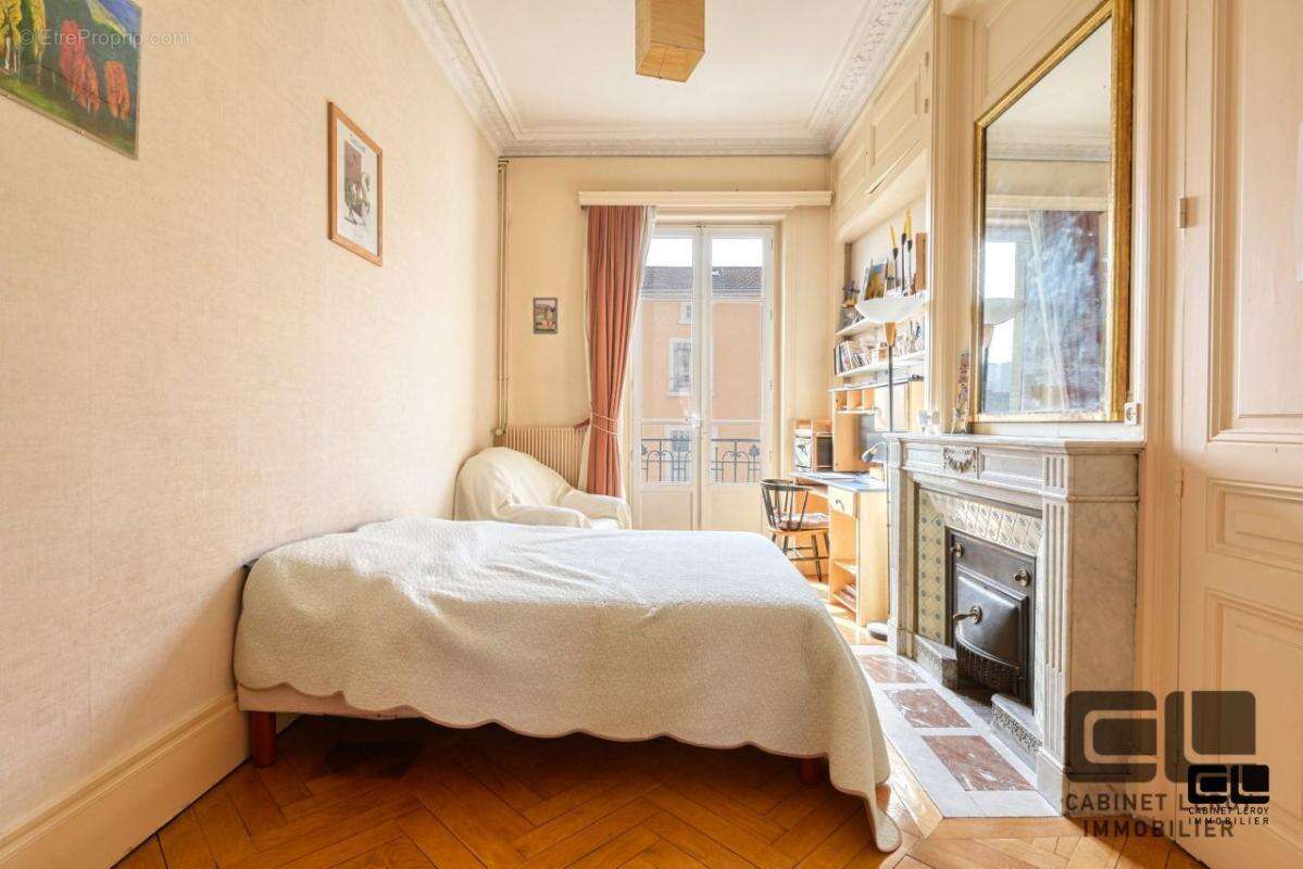 Appartement à LYON-9E