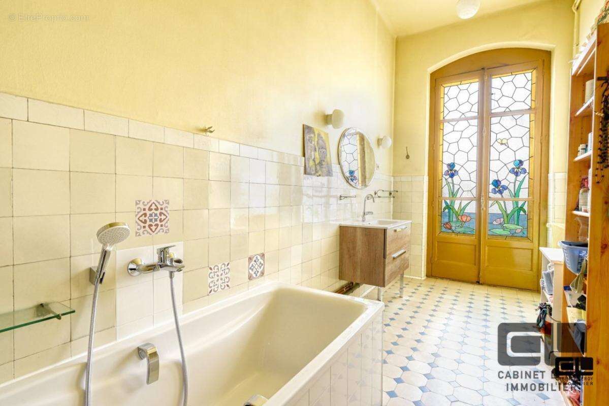 Appartement à LYON-9E