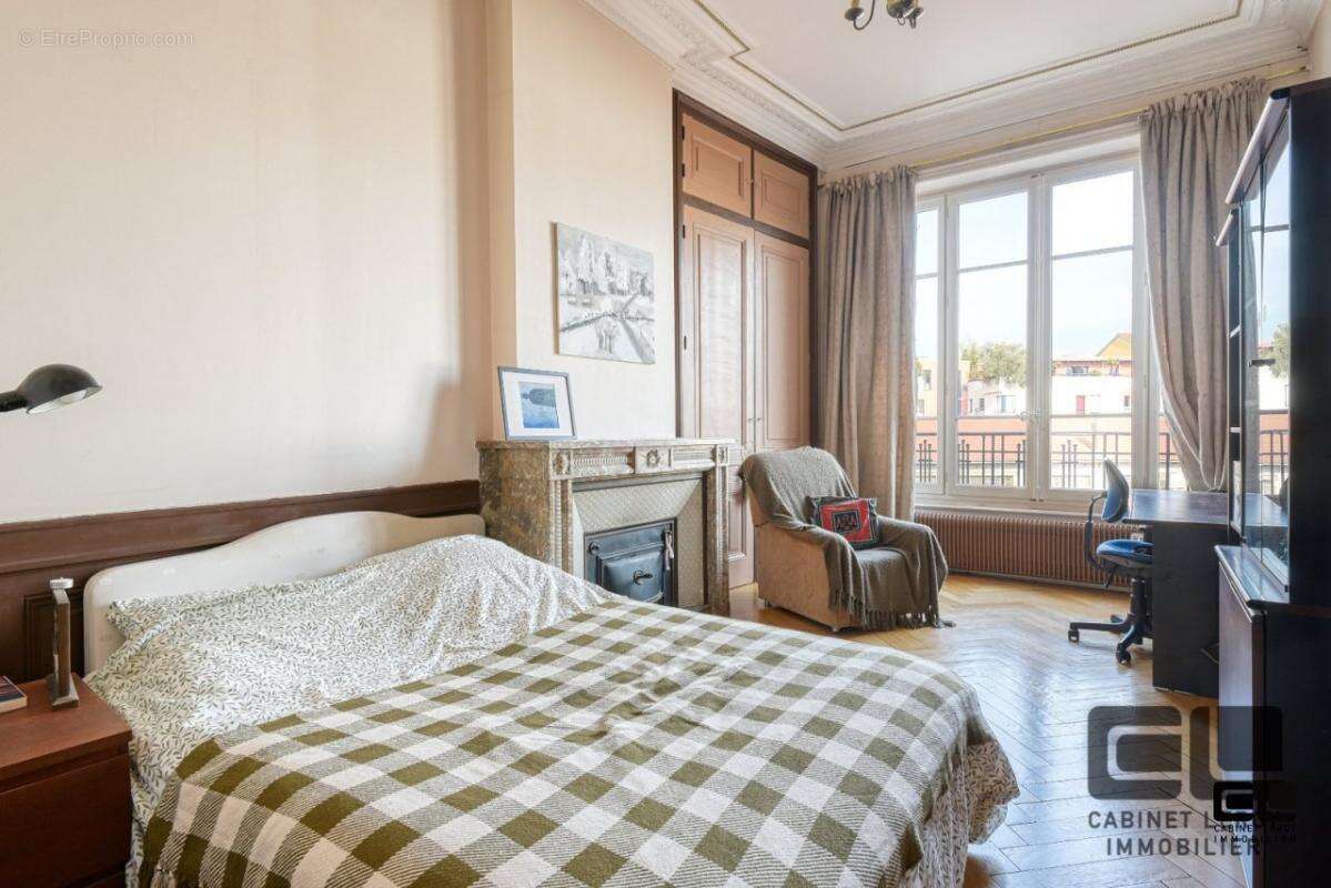 Appartement à LYON-9E