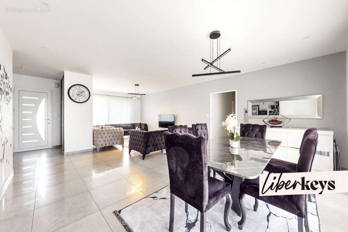 Maison à SAINT-MATHURIN-SUR-LOIRE