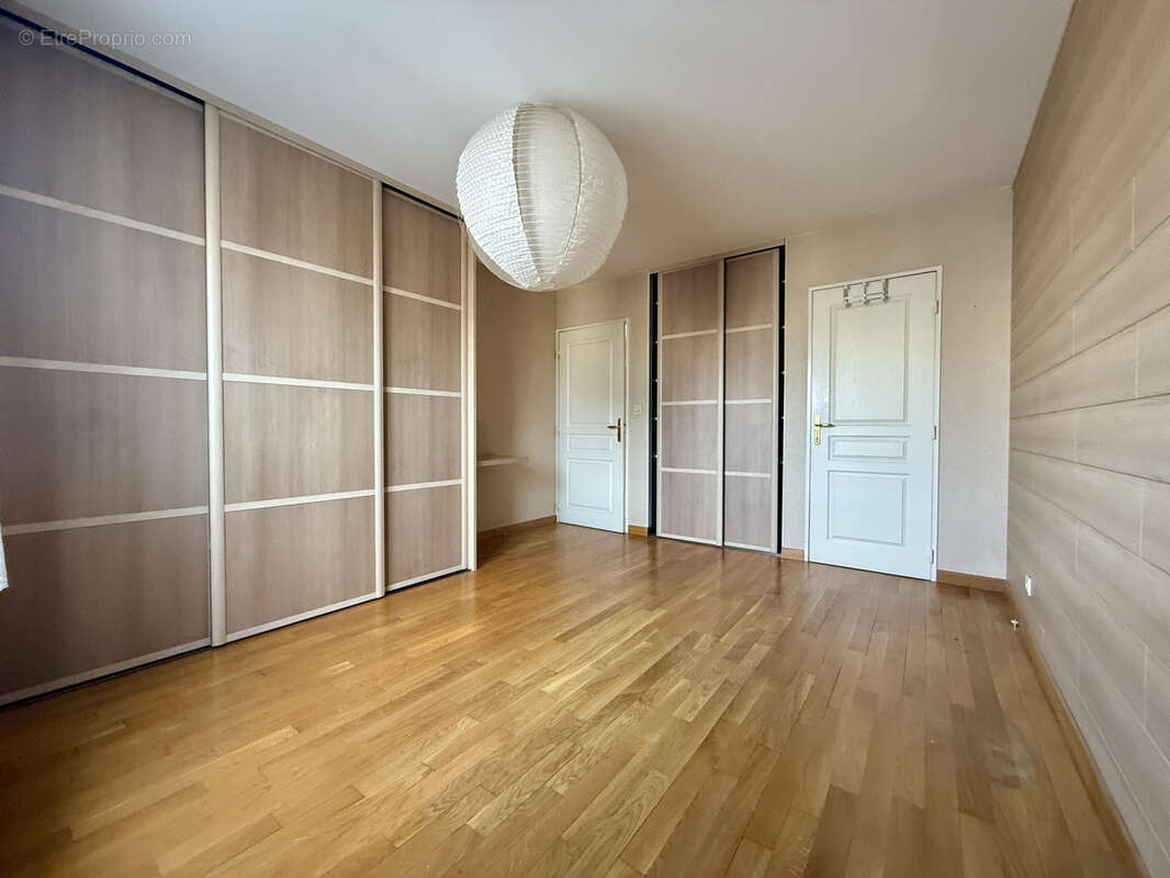 Appartement à OULLINS