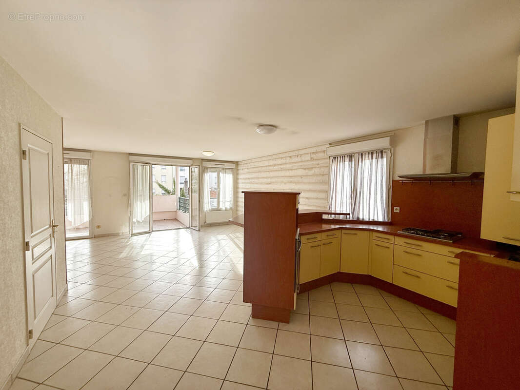 Appartement à OULLINS