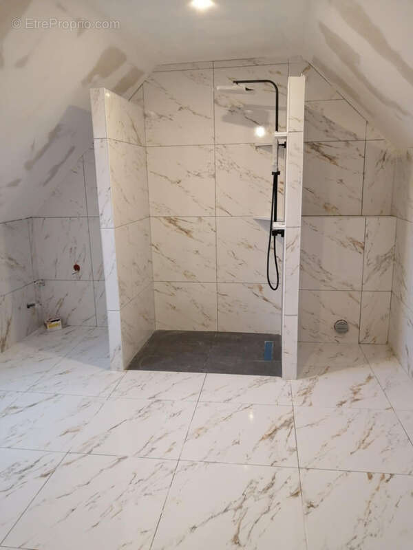 Maison à ORIGNY-SAINTE-BENOITE