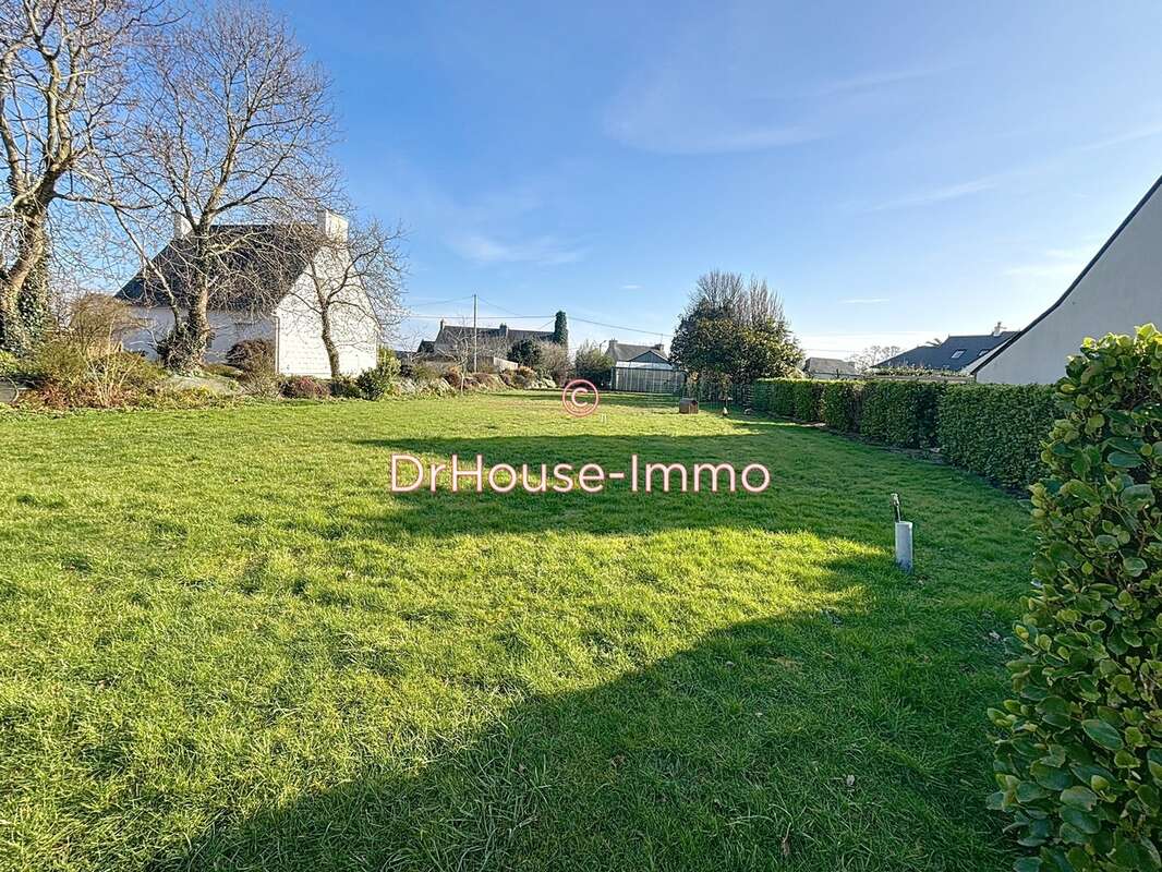 Terrain à LE DRENNEC