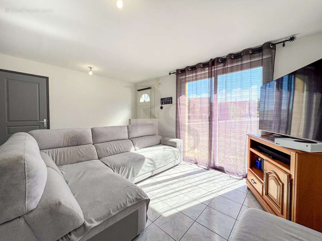 Maison à SAINT-PIERRE-DU-REGARD