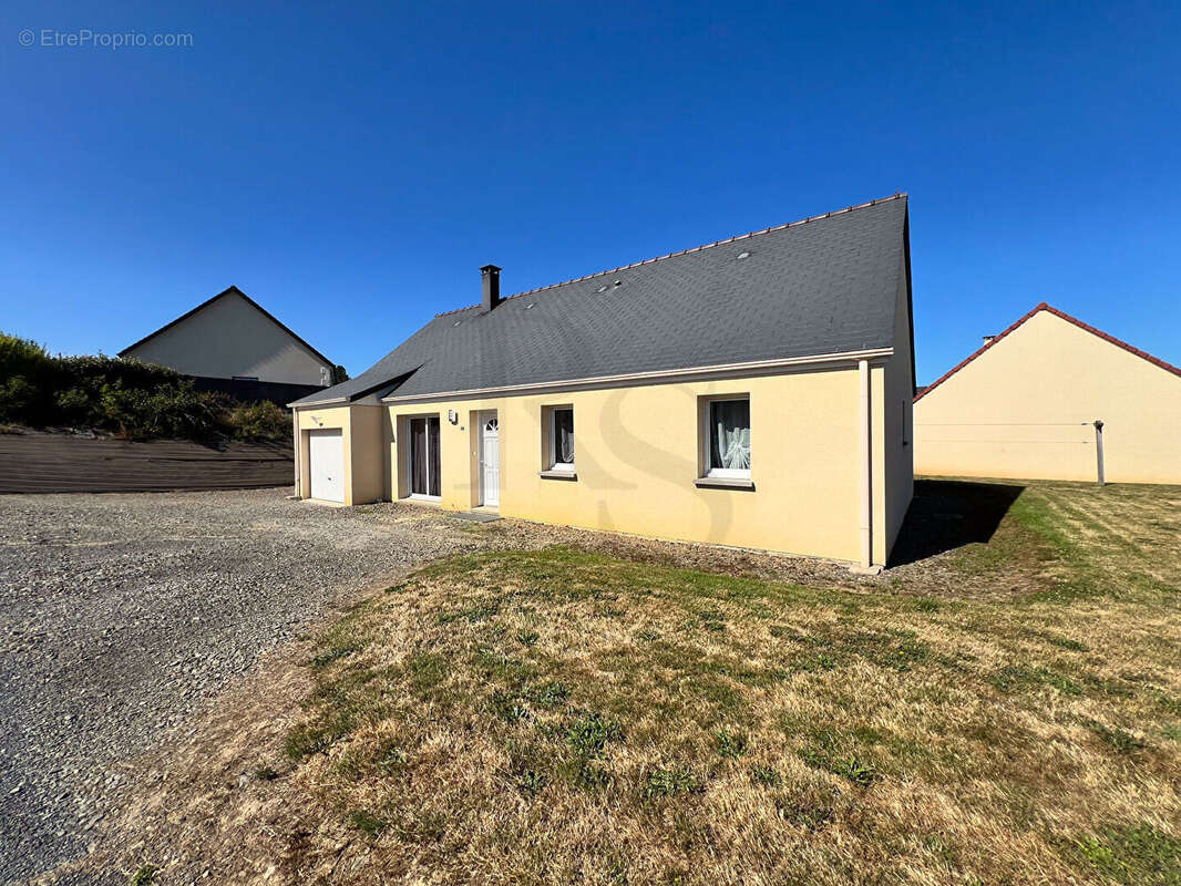Maison à SAINT-PIERRE-DU-REGARD