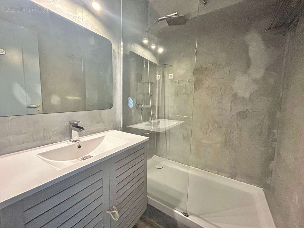 Appartement à CARRY-LE-ROUET