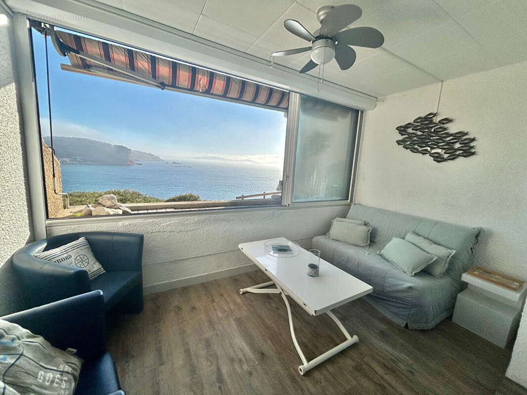 Appartement à CARRY-LE-ROUET