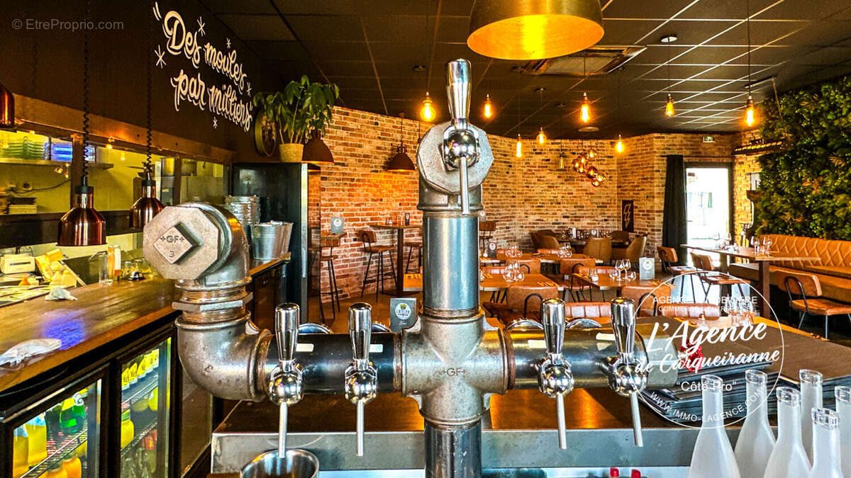 Commerce à GAREOULT