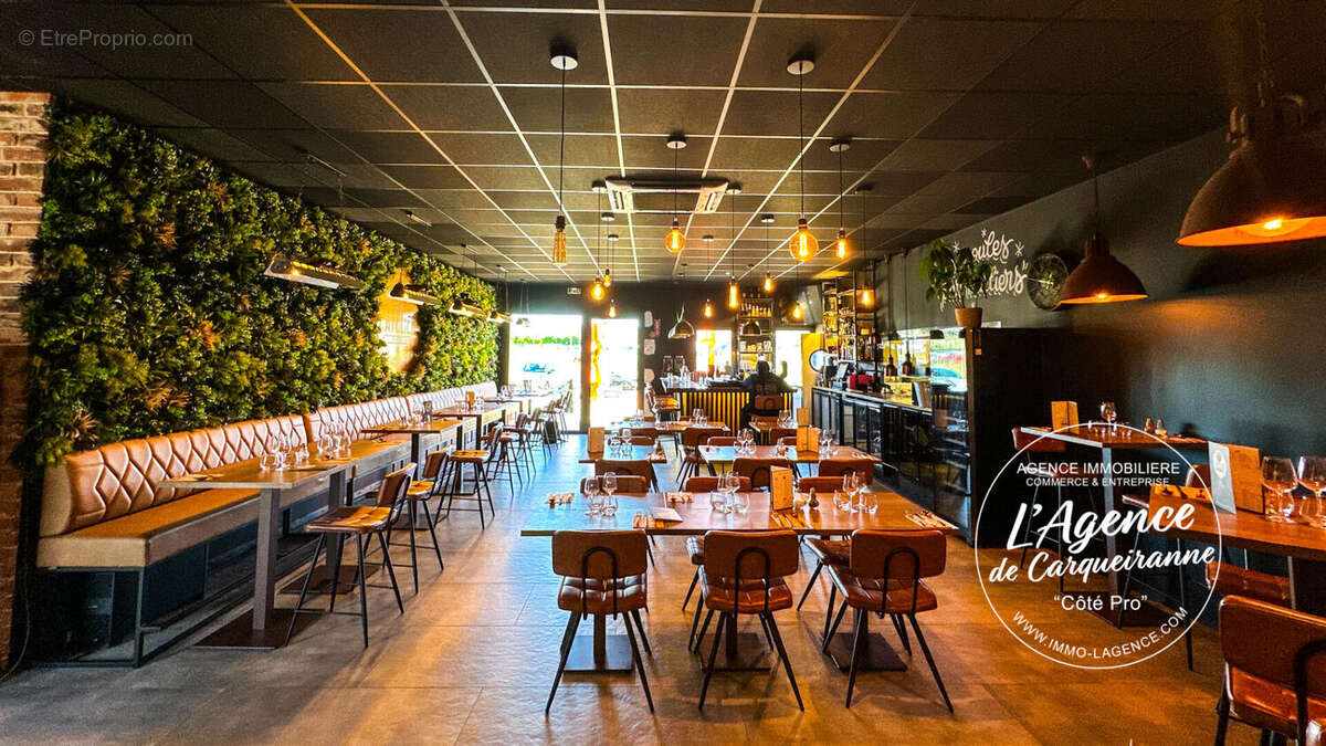 Commerce à GAREOULT