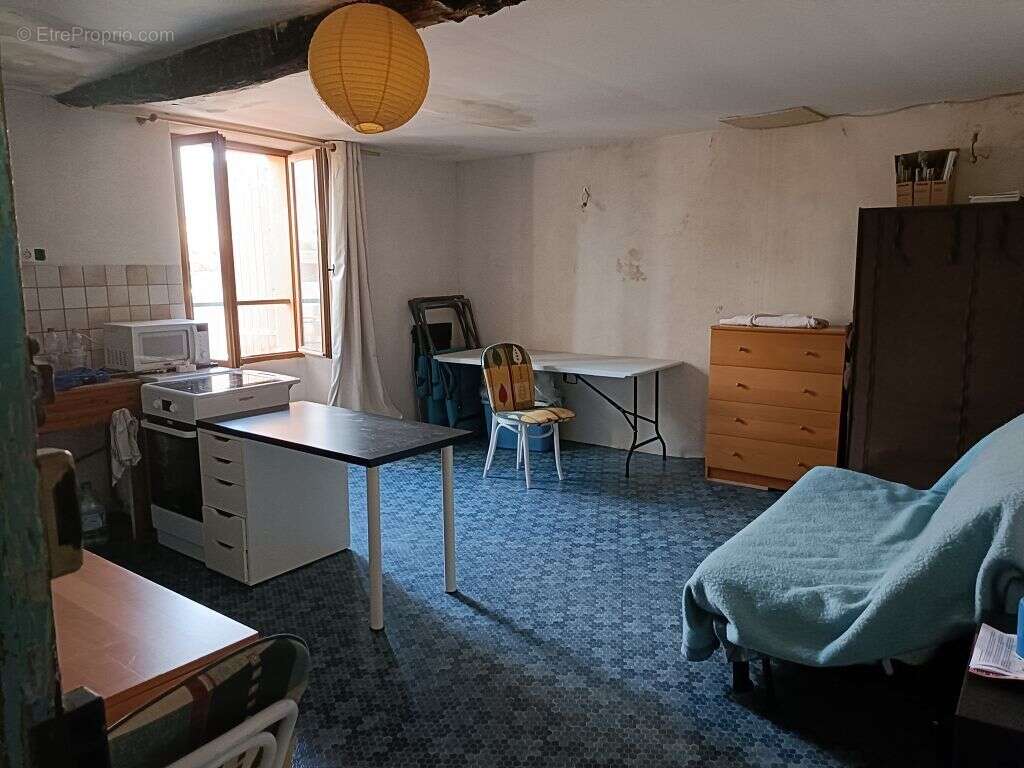 Appartement à SILLANS-LA-CASCADE