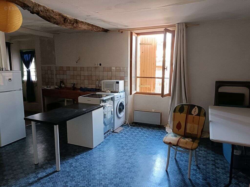 Appartement à SILLANS-LA-CASCADE