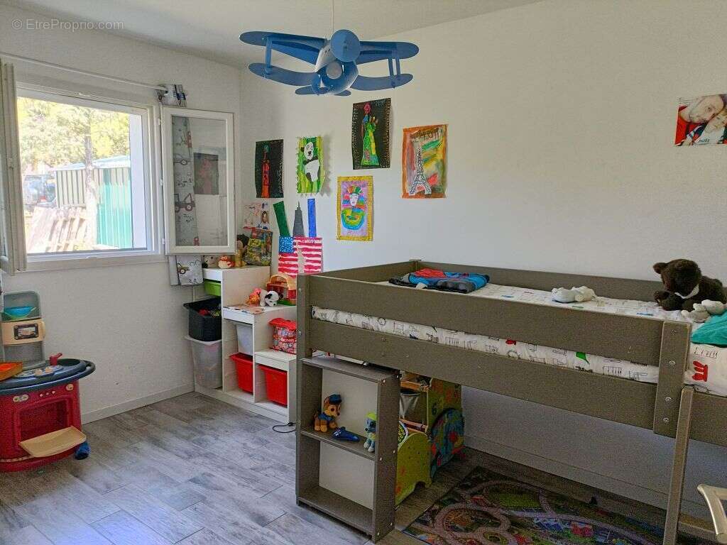 Maison à FOX-AMPHOUX