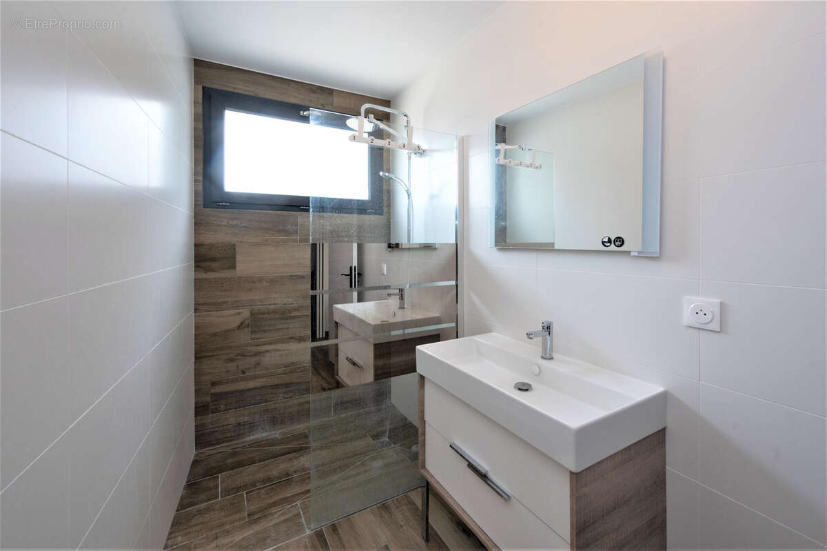 Maison à ROMANS-SUR-ISERE