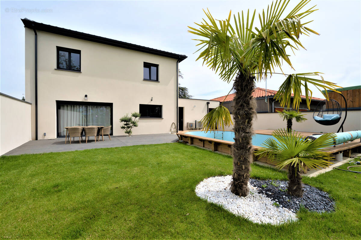 Maison à ROMANS-SUR-ISERE