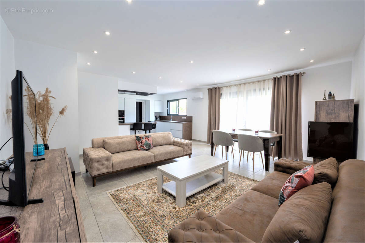 Maison à ROMANS-SUR-ISERE