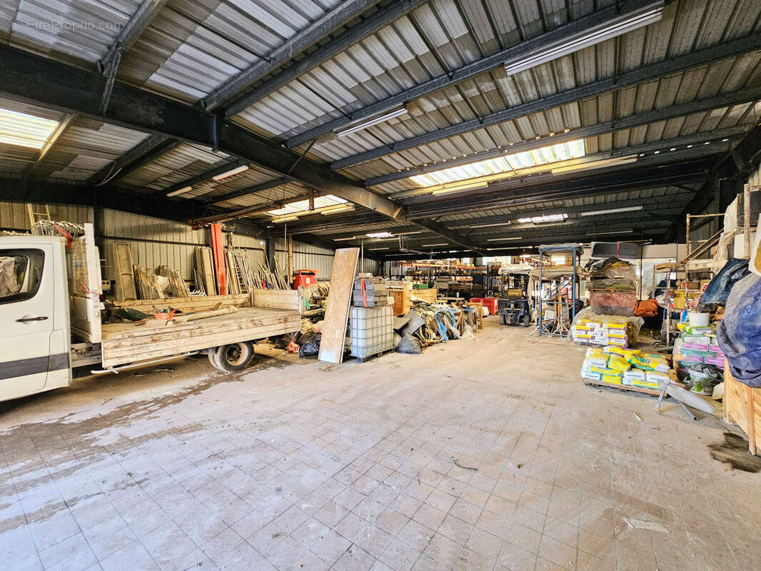 Commerce à SAINT-SERNIN