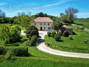 Maison à VIC-FEZENSAC