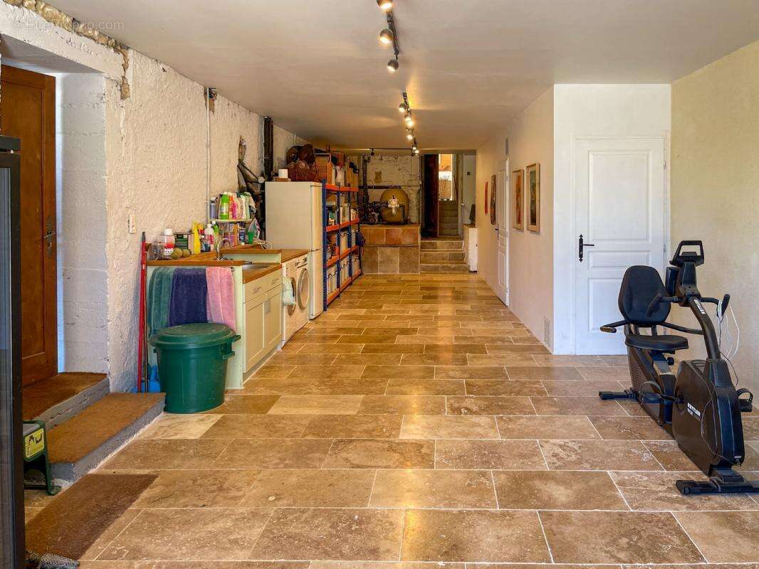 Maison à VIC-FEZENSAC