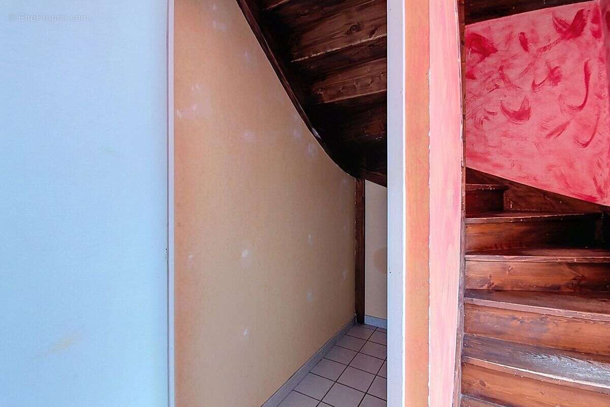 Maison à LES HALLES