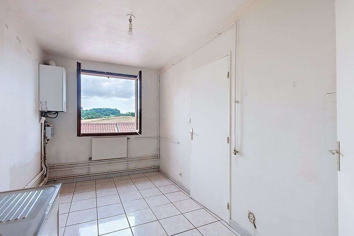 Maison à LES HALLES