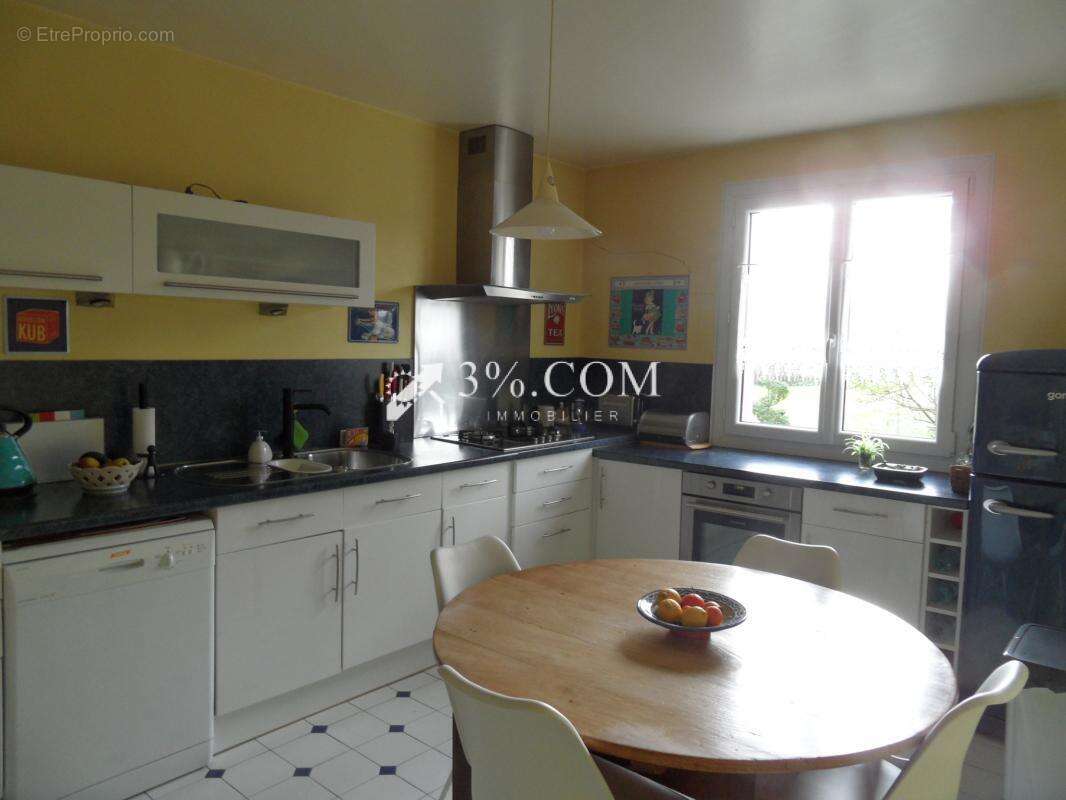 Maison à SAINT-GEORGES-LES-BAILLARGEAUX