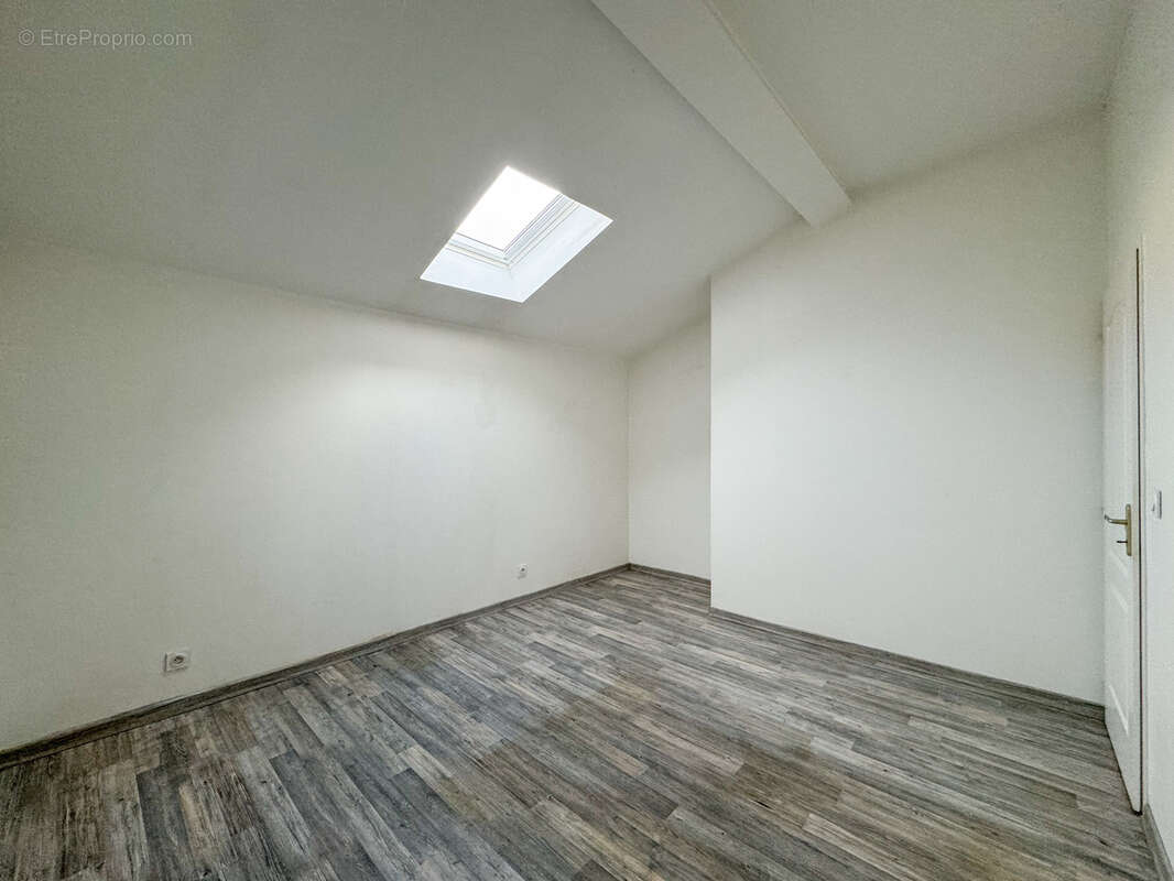 Maison à LE PEAGE-DE-ROUSSILLON