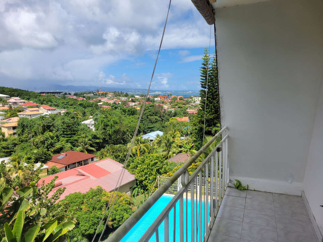 Appartement à LES TROIS-ILETS