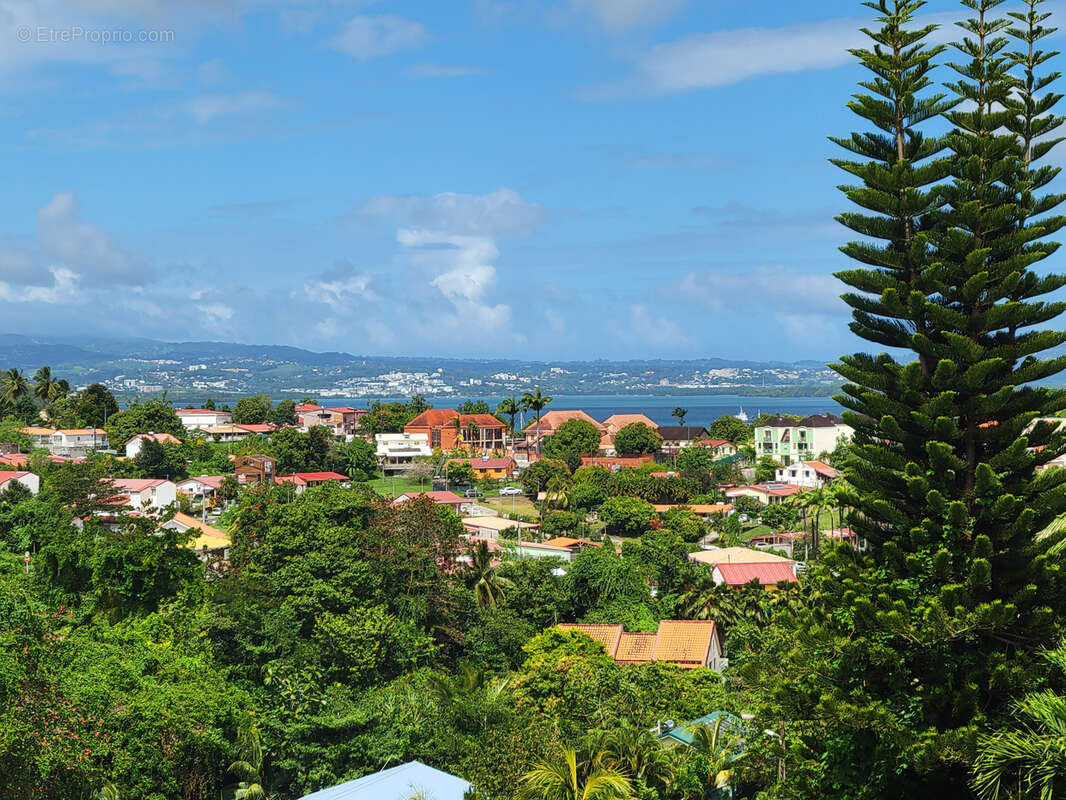 Appartement à LES TROIS-ILETS
