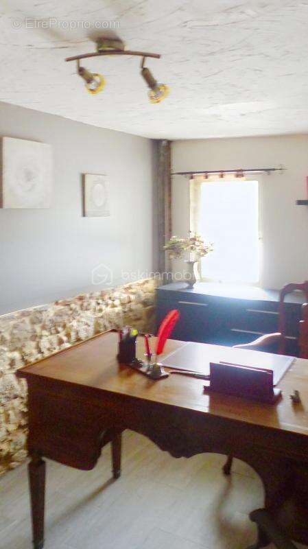 Maison à MONTPON-MENESTEROL