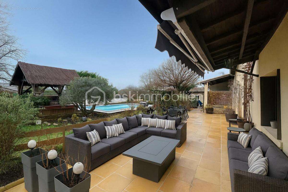 Maison à MONTPON-MENESTEROL