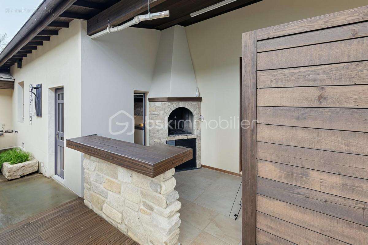 Maison à MONTPON-MENESTEROL