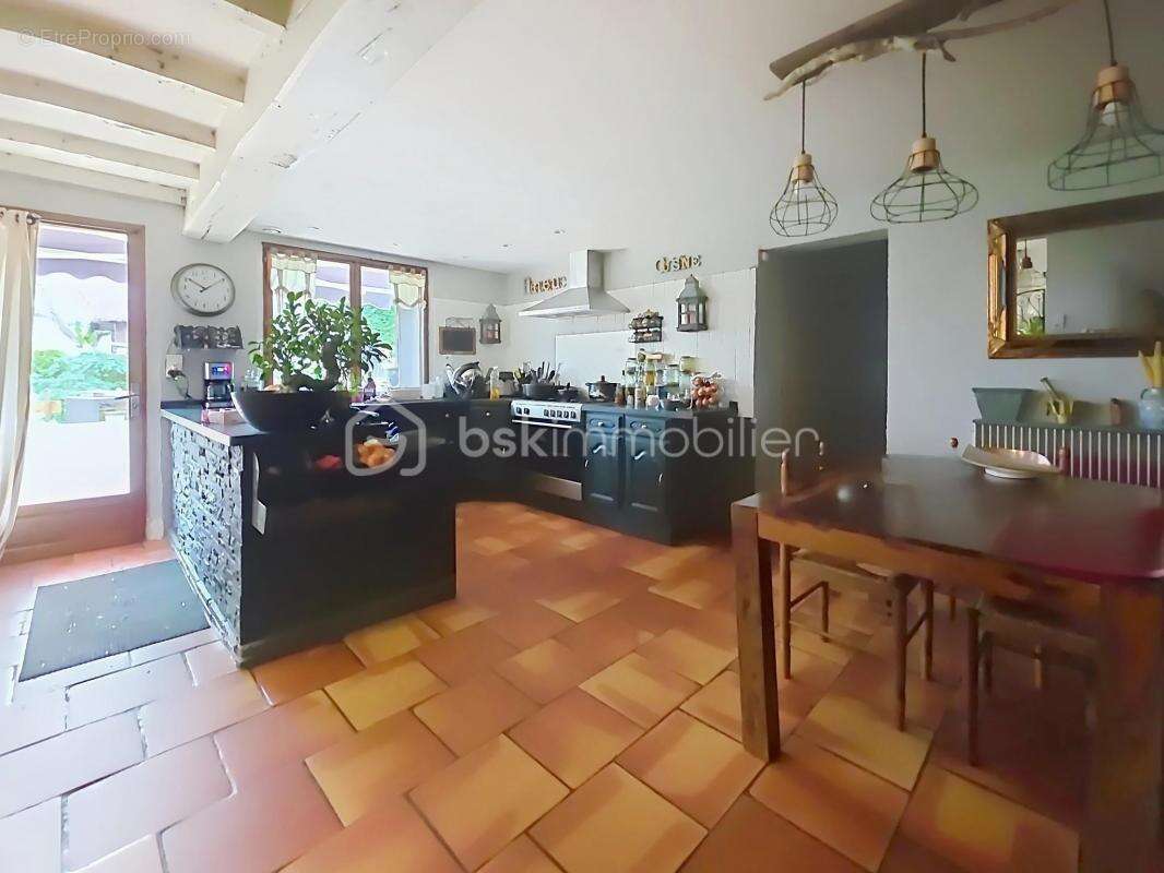 Maison à MONTPON-MENESTEROL