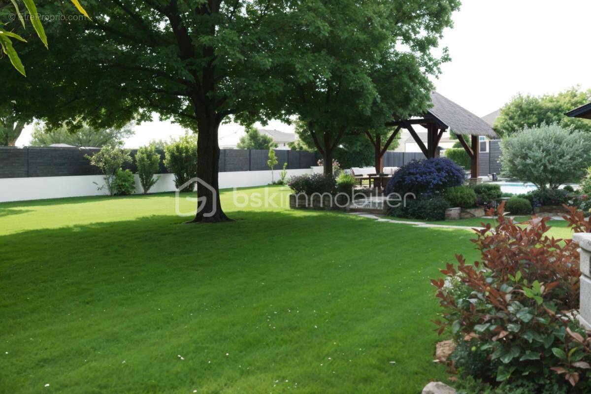 Maison à MONTPON-MENESTEROL