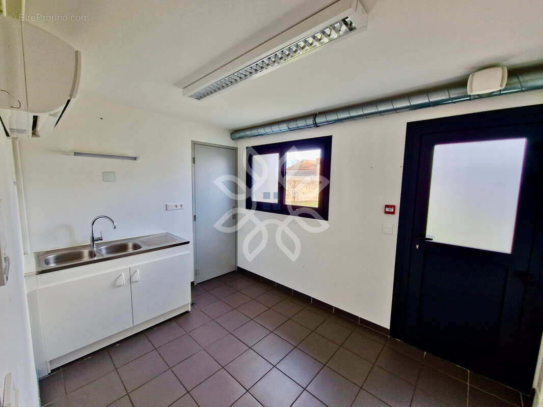 Maison à SAINT-GERMAIN-LEMBRON