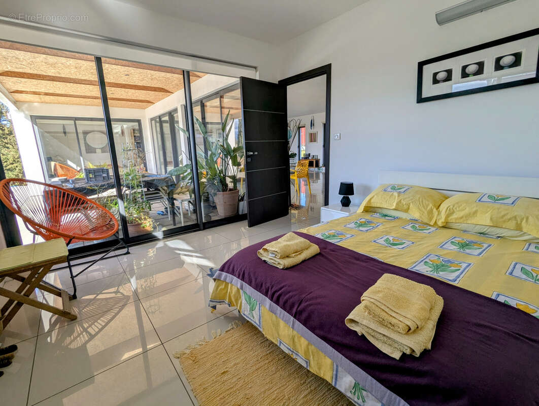 Maison à SAINTE-VALIERE