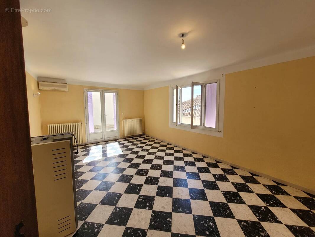 Appartement à PERTUIS