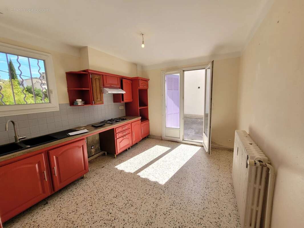 Appartement à PERTUIS