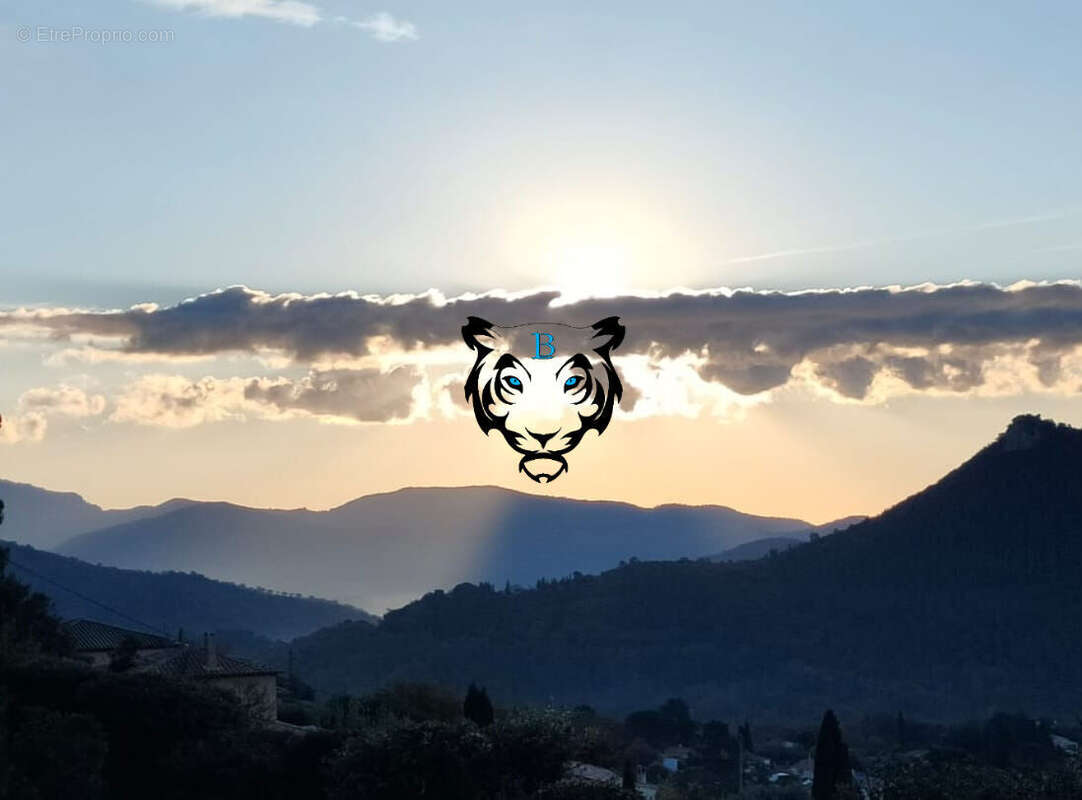 Maison à BAGNOLS-EN-FORET