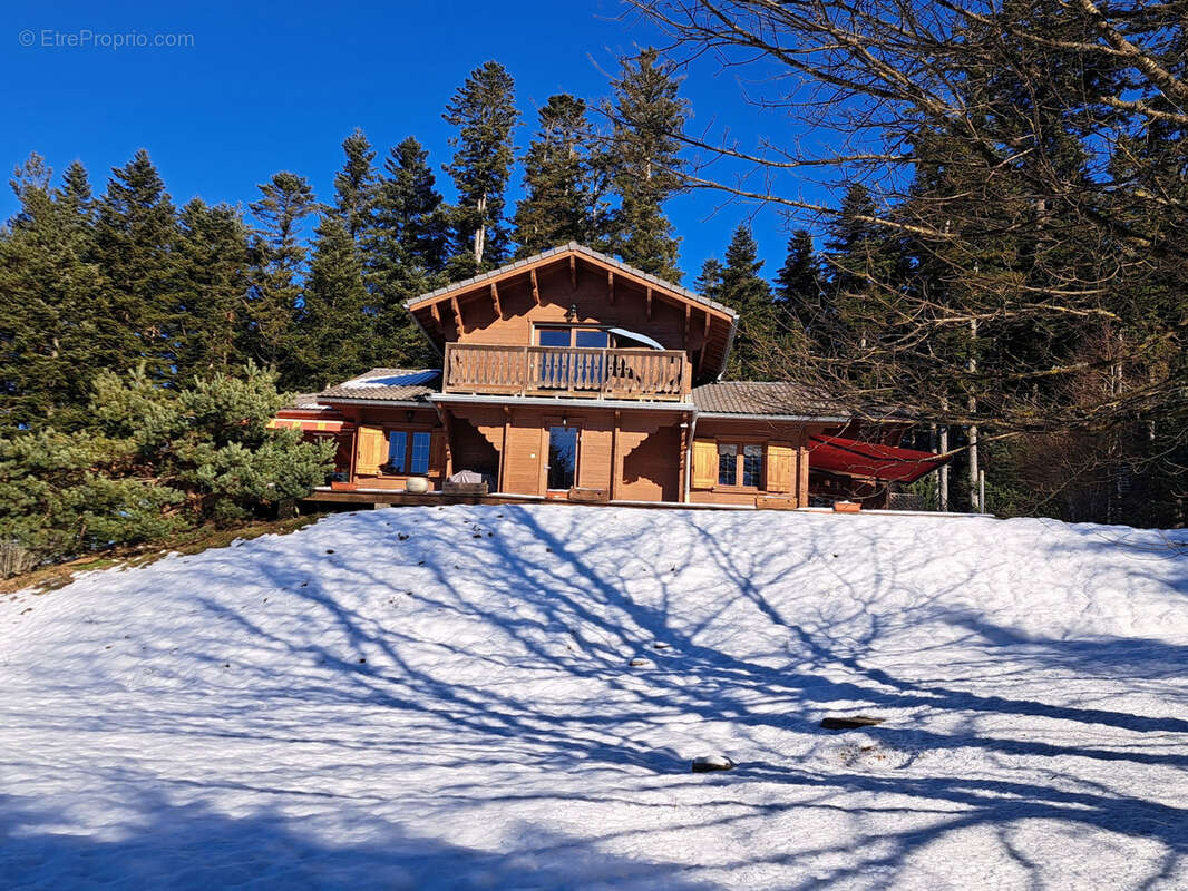 Maison à LE CHAMBON-SUR-LIGNON