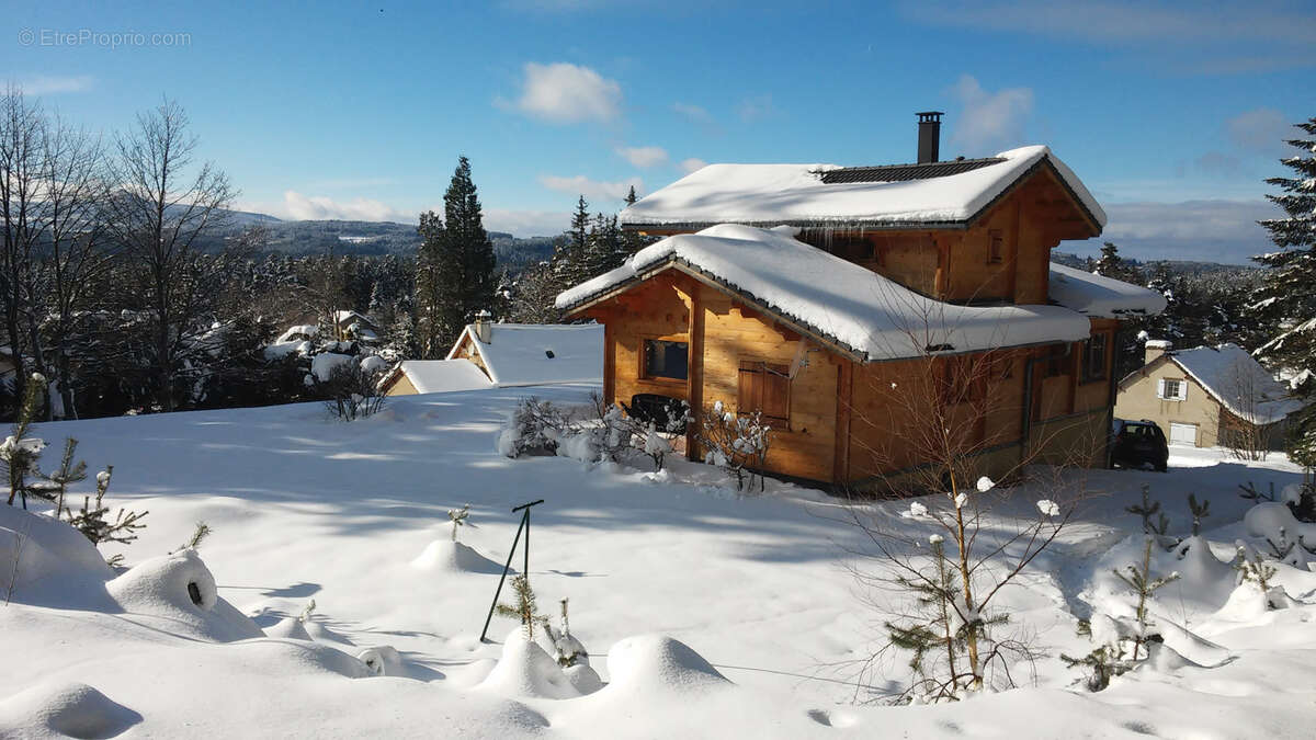 Maison à LE CHAMBON-SUR-LIGNON