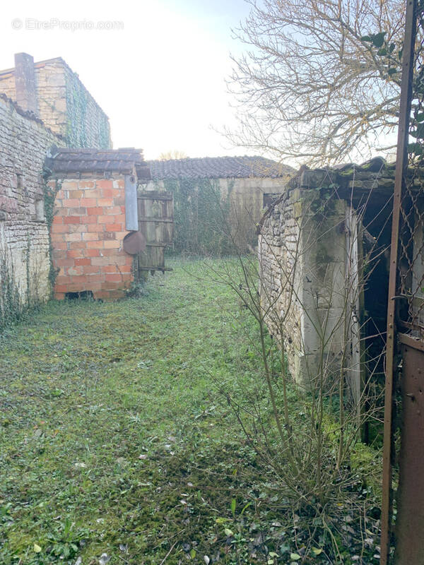 Maison à BEAUVAIS-SUR-MATHA