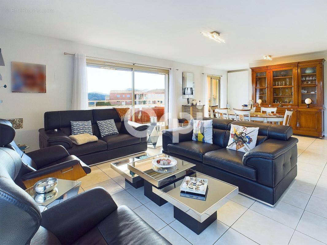 Appartement à MANDELIEU-LA-NAPOULE