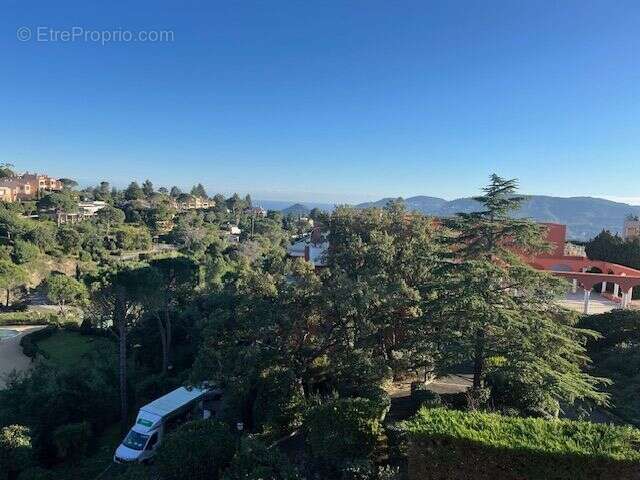 Appartement à MANDELIEU-LA-NAPOULE