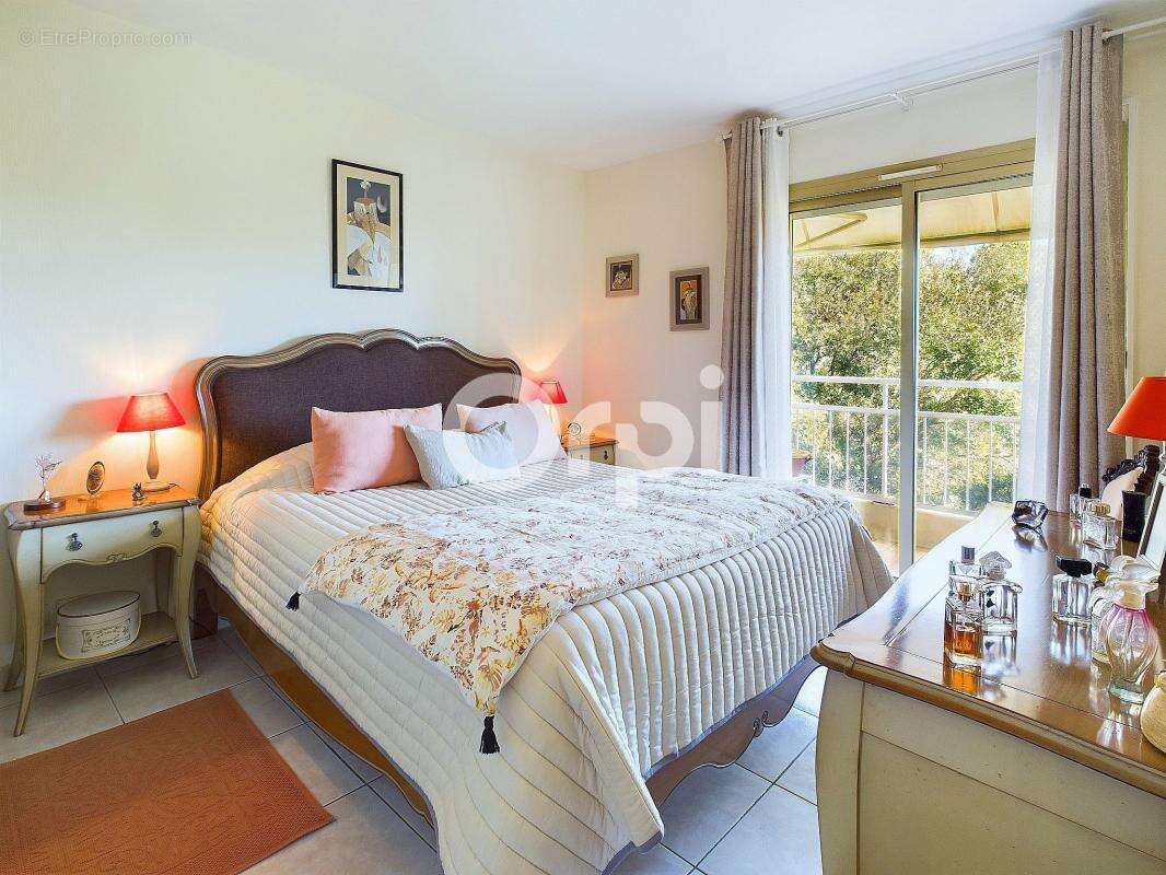 Appartement à MANDELIEU-LA-NAPOULE