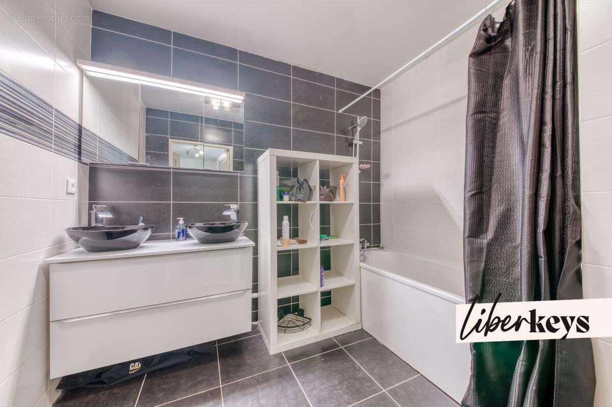 Appartement à VAULX-EN-VELIN